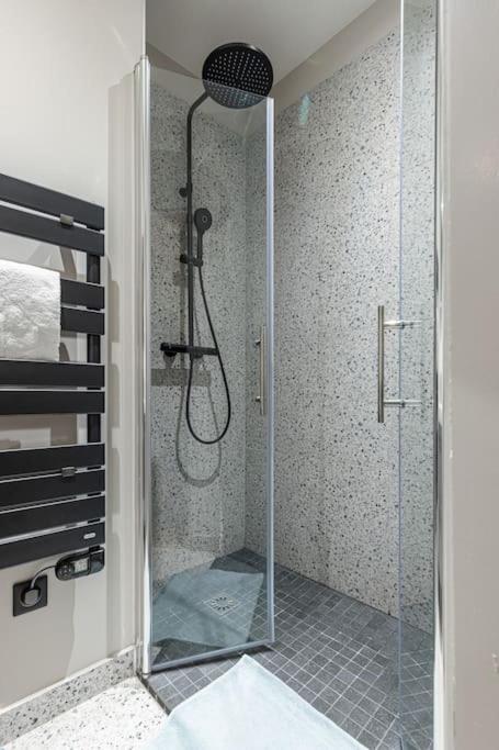 ניס La Croix - Old Town Modern Apartment - 2 Bedrooms מראה חיצוני תמונה